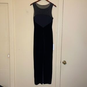 Velvet Elegant Black Sleeveless Dress
